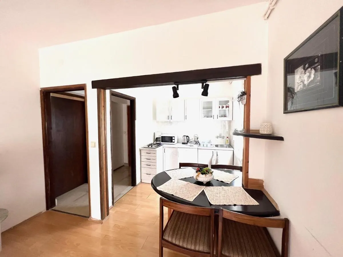 Sunny Hill Apartments