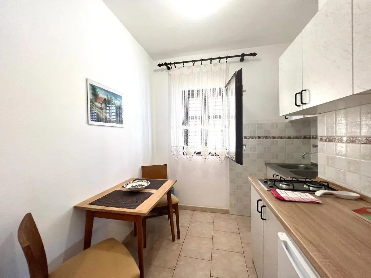 Sunny Hill Apartments